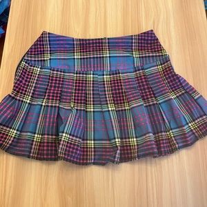CURRENT MOOD PLAID PLEATED SKIRT